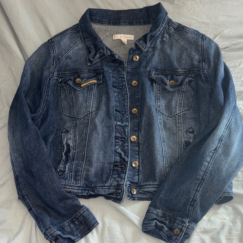 Y2K Denim Jacket dark wash  w/ gold threading! Plus Size#90s/Y2K#denimjackets💙